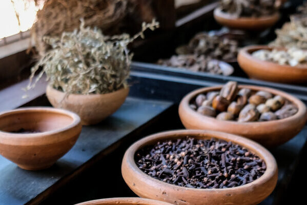 Various,Spices,On,A,Table,Indoors,In,Spice,Garden,,Kandy,