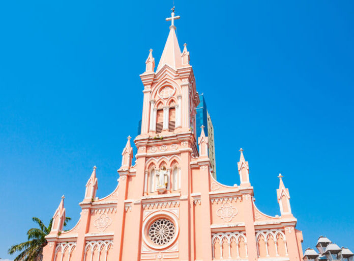 5.-Nha-tho-Chinh-Toa-Da-Nang-2-1024x512