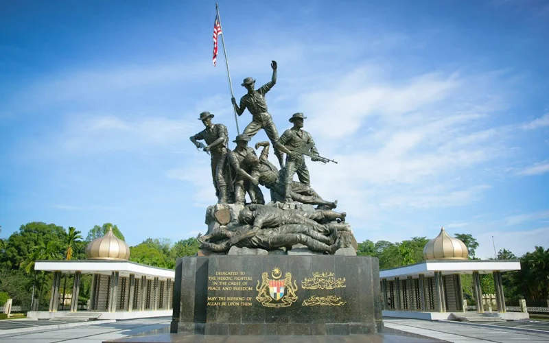 Tugu-negara-national-monument-putegha