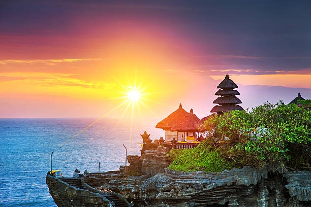 bali-water-temple-tanah-lot