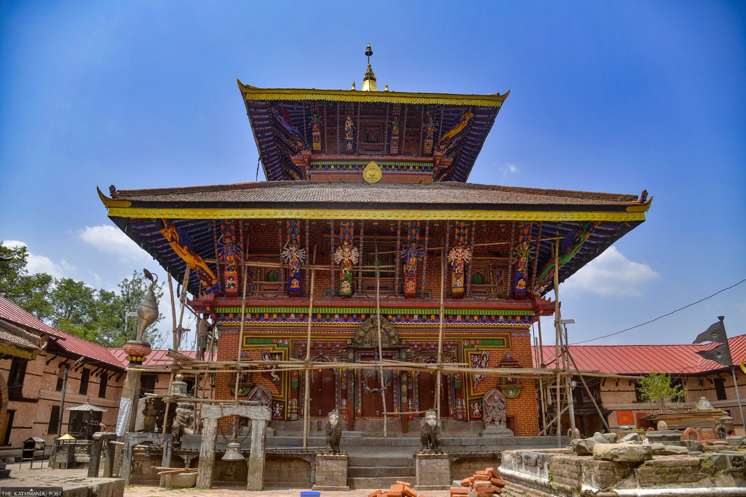 changunarayantemplebeingpainted2