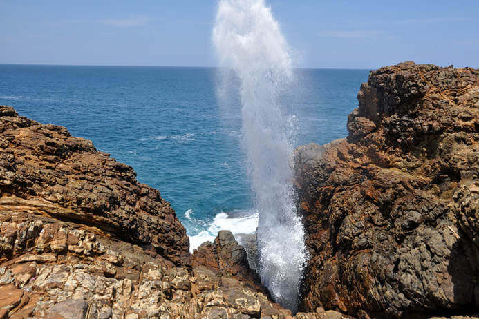 hummanaya-sri-lanka-1