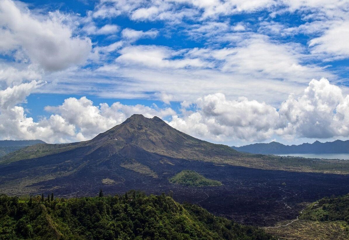kintamani-village-view-volcano-b