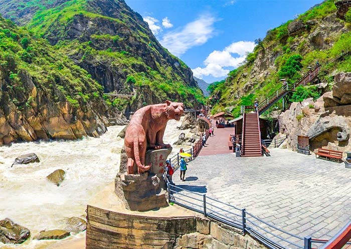 lijiang-tiger-leaping-gorge-700